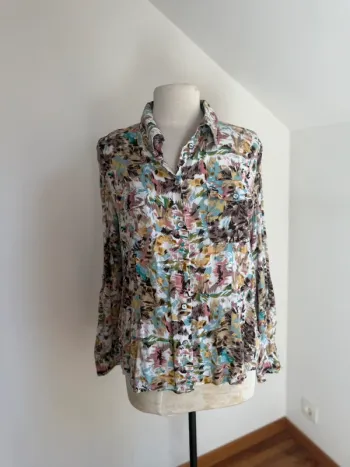 Belle chemise fluide en viscose neuve 42 XL