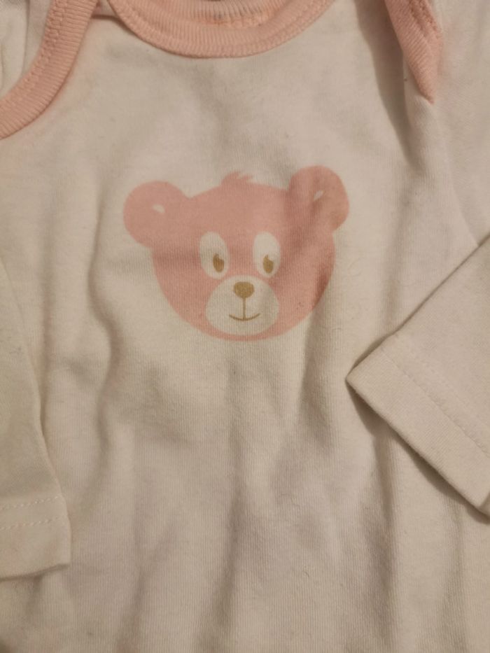 lot de 2 bodys taille 1 mois - photo numéro 2