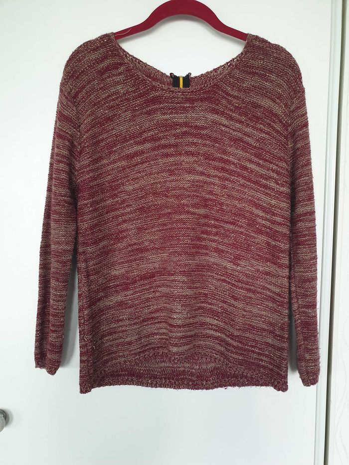 Pull fin en maille bordeaux doré
