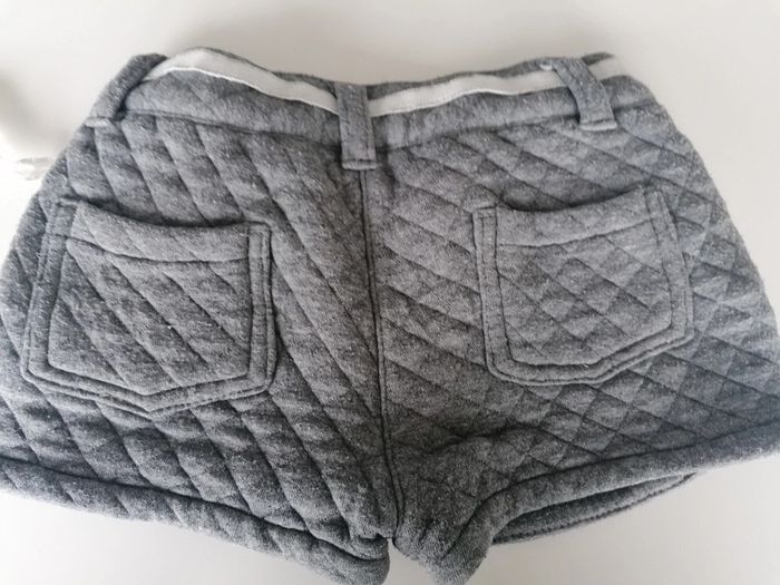 Short T 24 mois 👶 - photo numéro 3