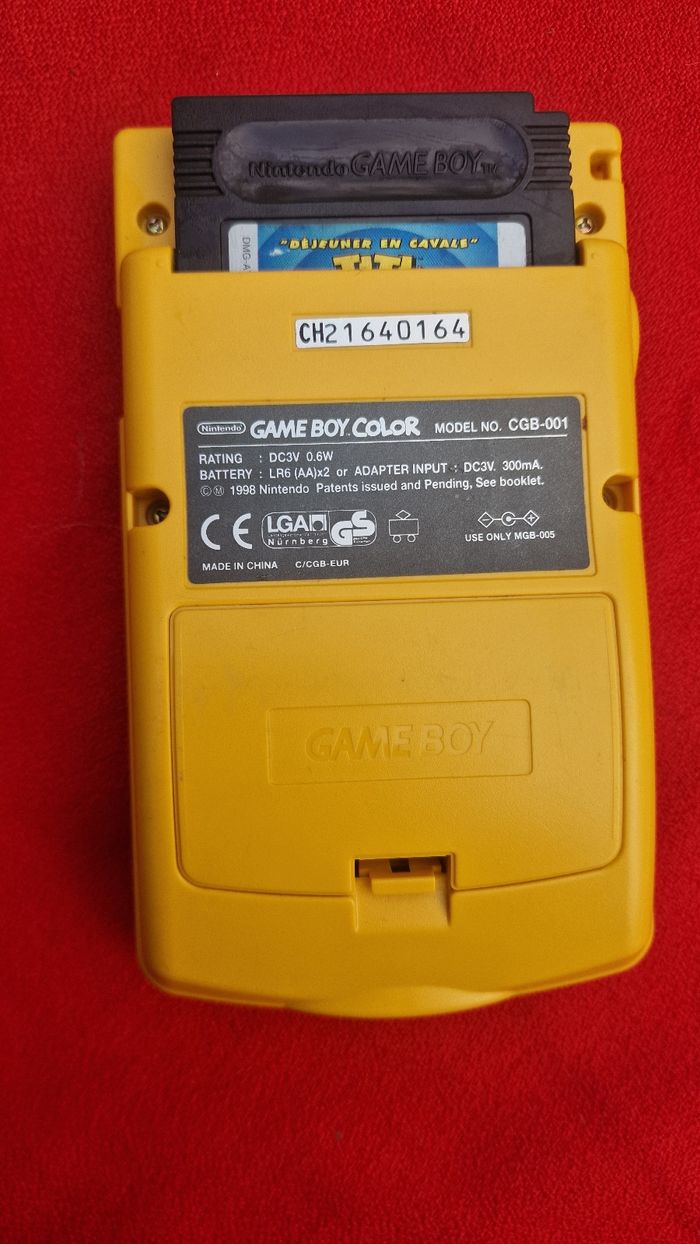 Gameboy color tres bonne avec un jeux - photo numéro 3