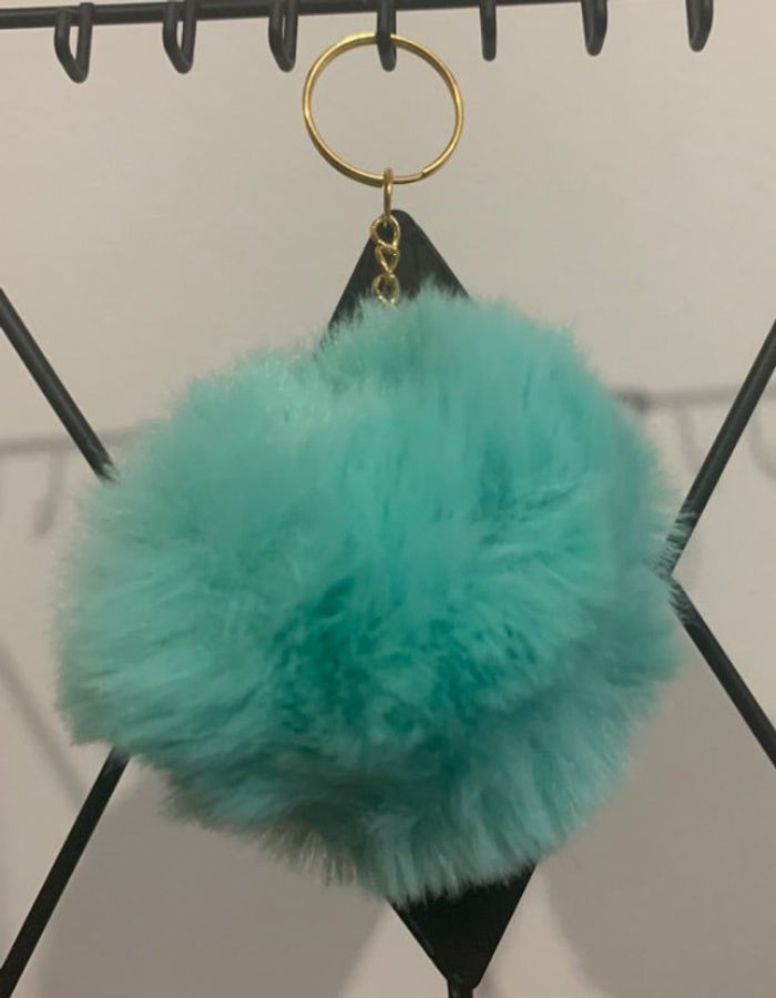 Porte-clés ou bijoux de sacs pompons en fausse fourrure