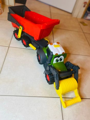 Tracteur avec remorque  XXL