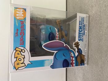 Figurine funko pop 1044 Disney Lilo & Stitch dans sa boite
