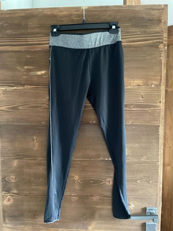 Legging de sport noir et gris