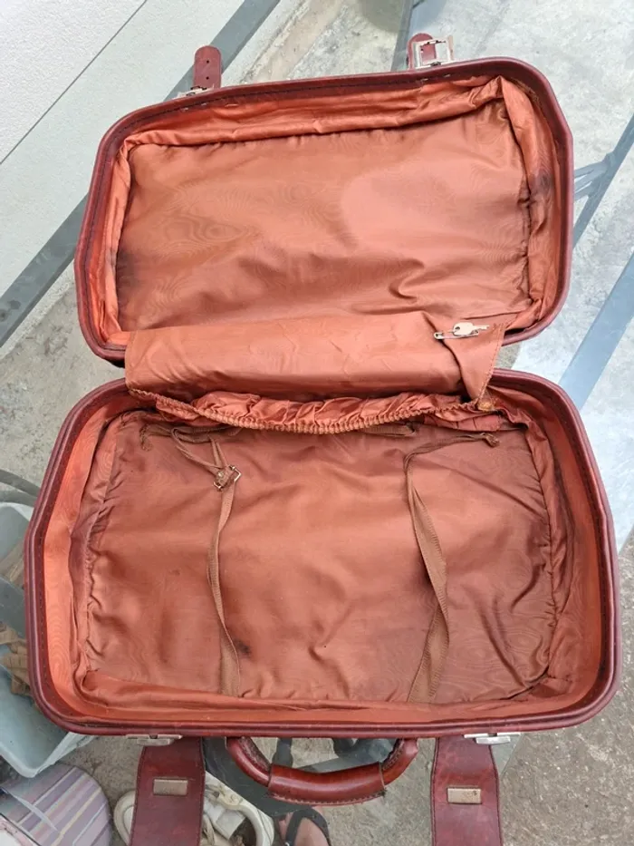 Ancienne valise - photo numéro 4