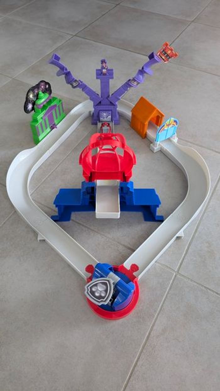 Circuit pat patrouille avec 1 véhicule - photo numéro 2