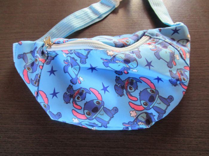 Sac banane Stitch neuf - photo numéro 2