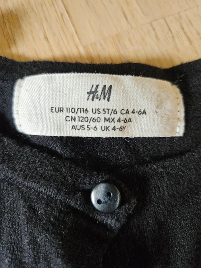 Gilet noir 4-6 ans - photo numéro 2