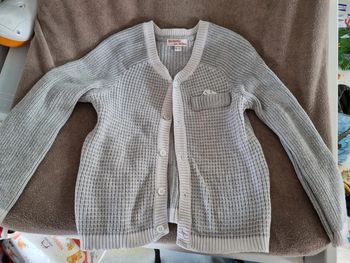 Gilet gris et blanc 24 mois