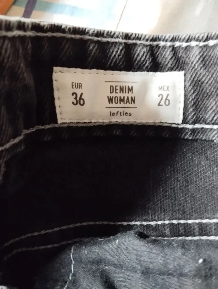 Jeans droit noir - photo numéro 4