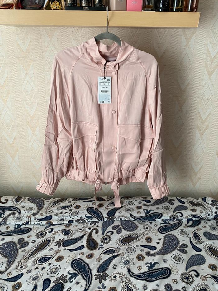 Superbe beau blouson aviateur fluide rose pale Zara neuf avec étiquette taille L