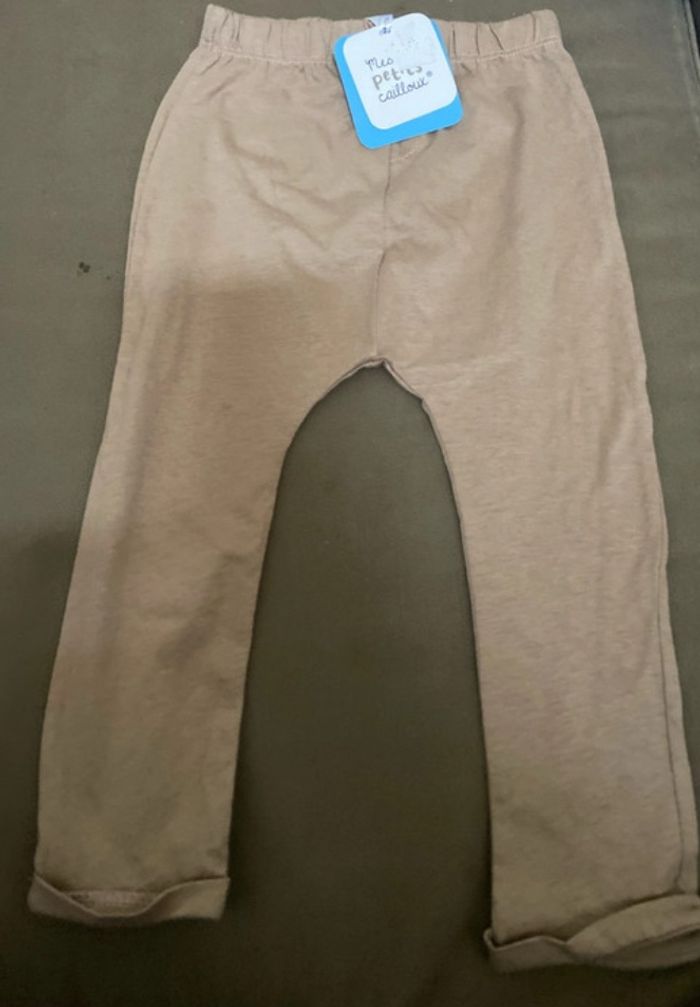 Lot vêtements garçon 86 cm - photo numéro 9