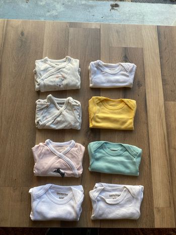 Lot bodies bébé fille