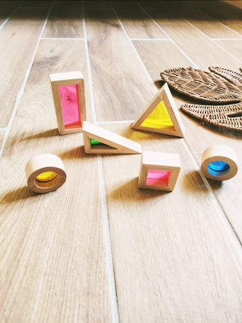 👶Lot de 6 blocs miroirs prismes multicolores en bois d'hevea JB932