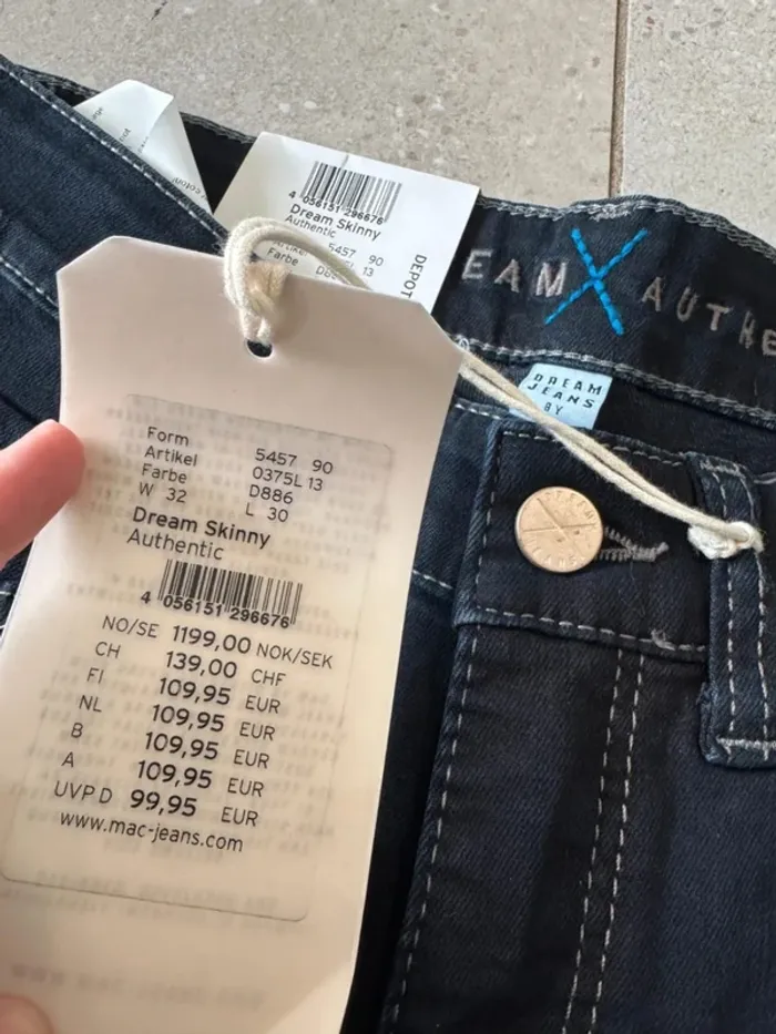 Jean navy mac-jeans dream skinny valeur 110€ W32 L30 36*100cm - photo numéro 2