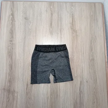 Short gymshark femme xs gris chiné