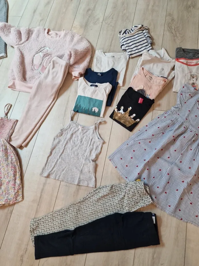 Lot vetements 5 ans fille - photo numéro 3