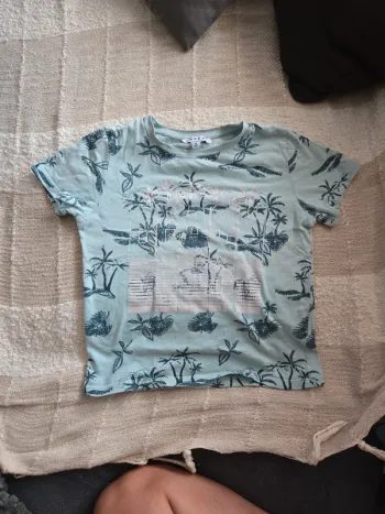 T-shirt taille 8 ans