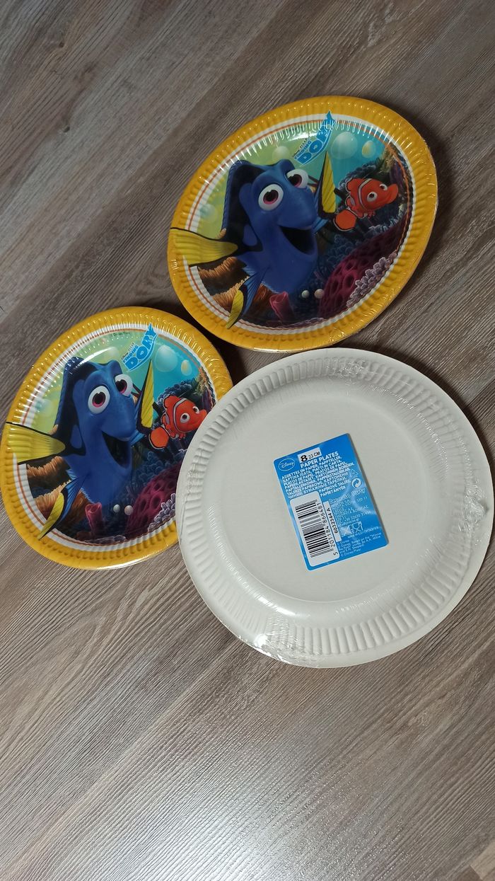 Lot fête anniversaire vaiselle jetable Némo - photo numéro 3