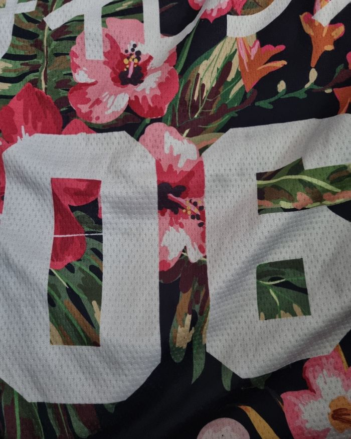 T-shirt imprimé fleurs 🌸 taille M mixte - photo numéro 6