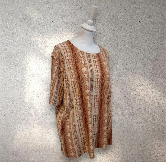 Blouse fluide imprimé manches courtes taille 52-54 - photo numéro 2