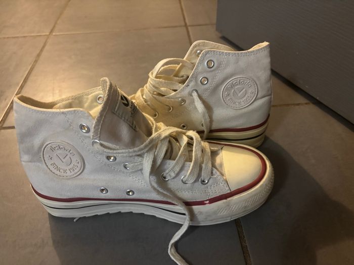 Baskets Victoria - photo numéro 3