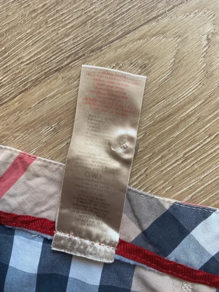 Short Burberry 4A - photo numéro 4