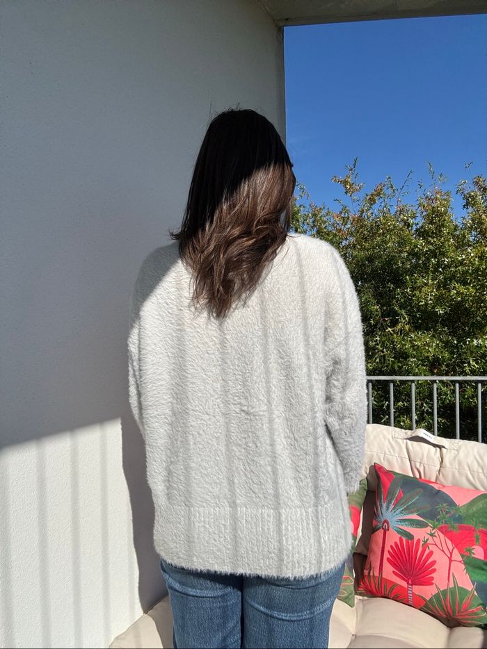 Pull duveteux blanc Stradivarius tout doux  – Taille S - photo numéro 3