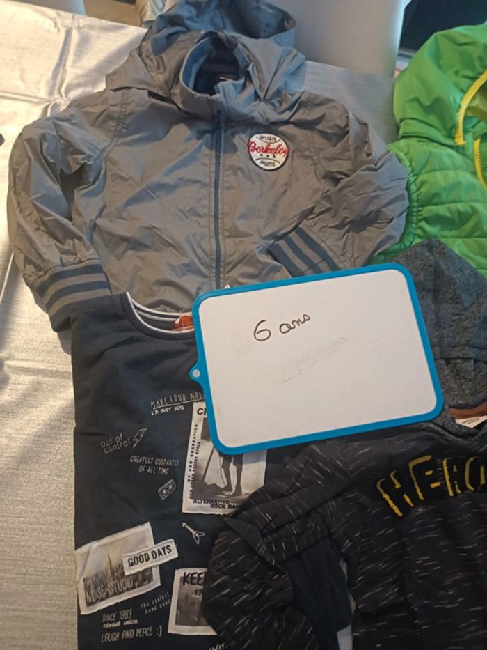 Lot garçon 6 ans - photo numéro 2