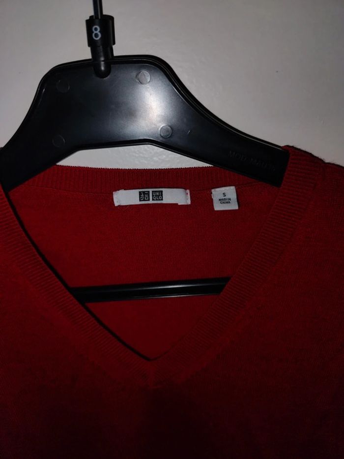 Pull col V rouge - photo numéro 2