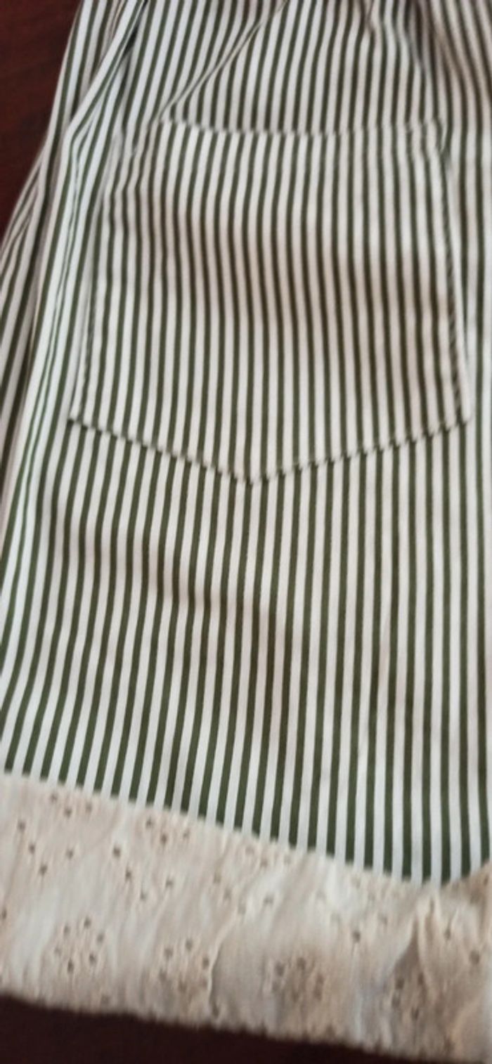 Short à rayures et broderie anglaise - photo numéro 3