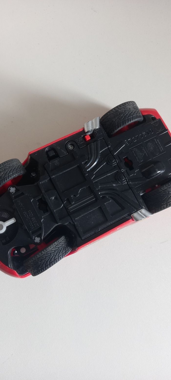 Voiture télécommandée - photo numéro 4