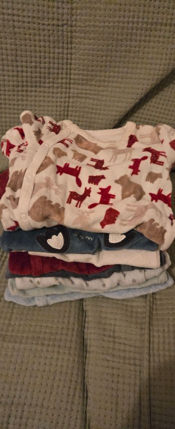 8 pyjama 1mois