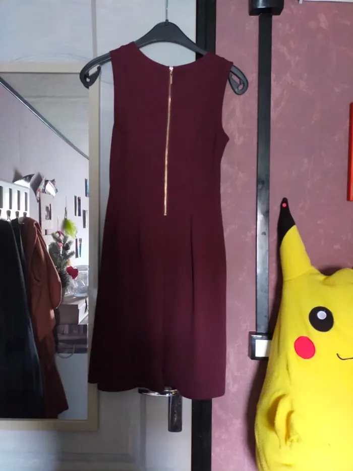 Robe bordeaux - photo numéro 2