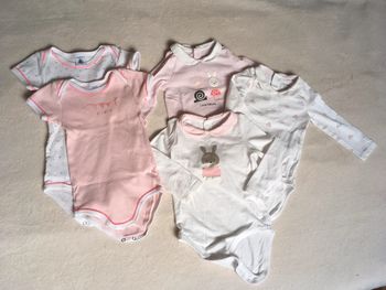Lot de 5 bodies super état