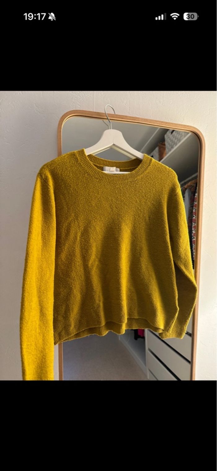 Pull jaune