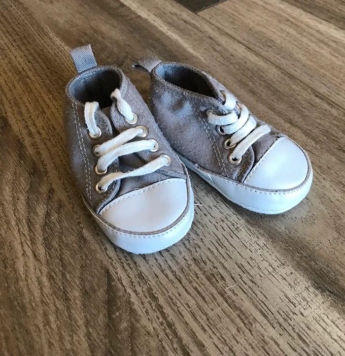 Chaussures 👟👶 - photo numéro 2