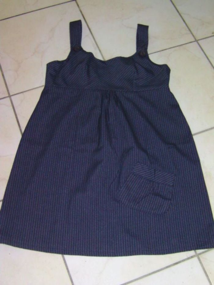 Robe LA MODE EST A VOUS grise rayures tennis, bretelles taille S TBE