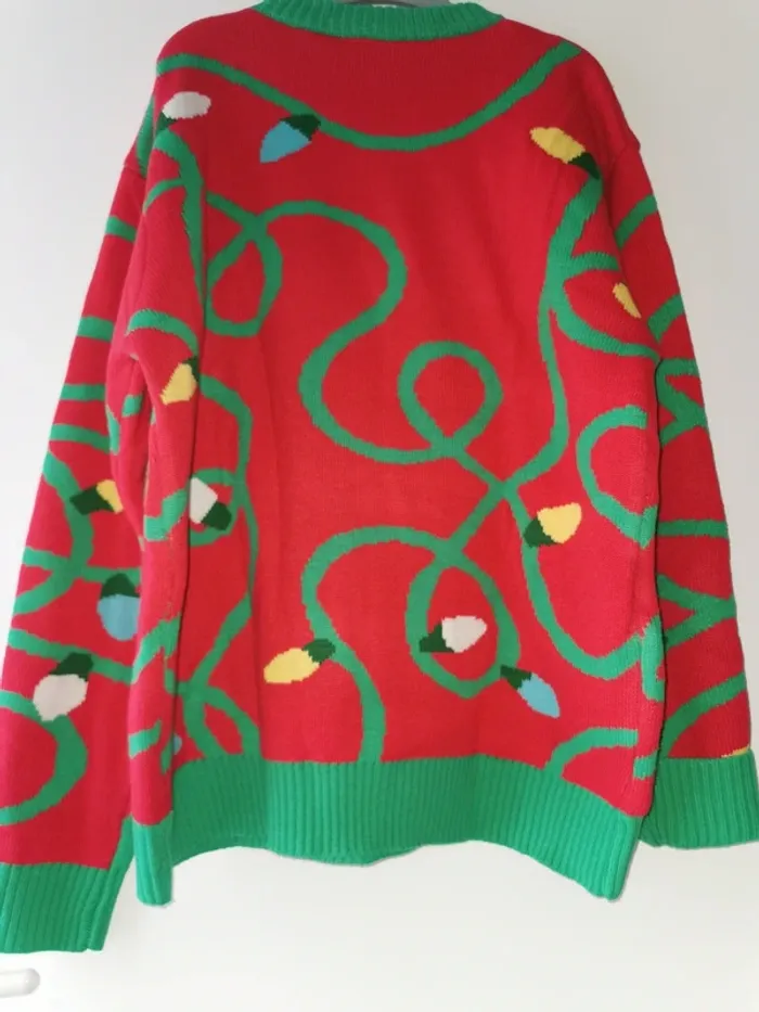 Pull Stitch Disney store Taille L - photo numéro 5
