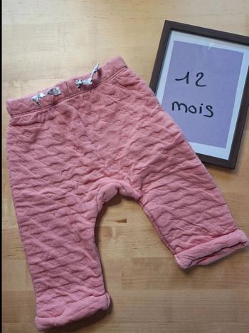 Pantalon pour fille taille 12mois marque Gémo très bon état