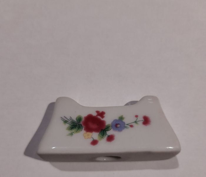 12 porte couteaux vintage en porcelaine - photo numéro 3