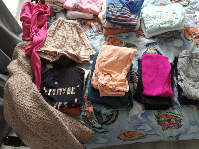 Lot vêtements fille 10 ans 63 pièces - photo numéro 2