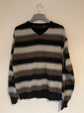 Pull col V taille XL