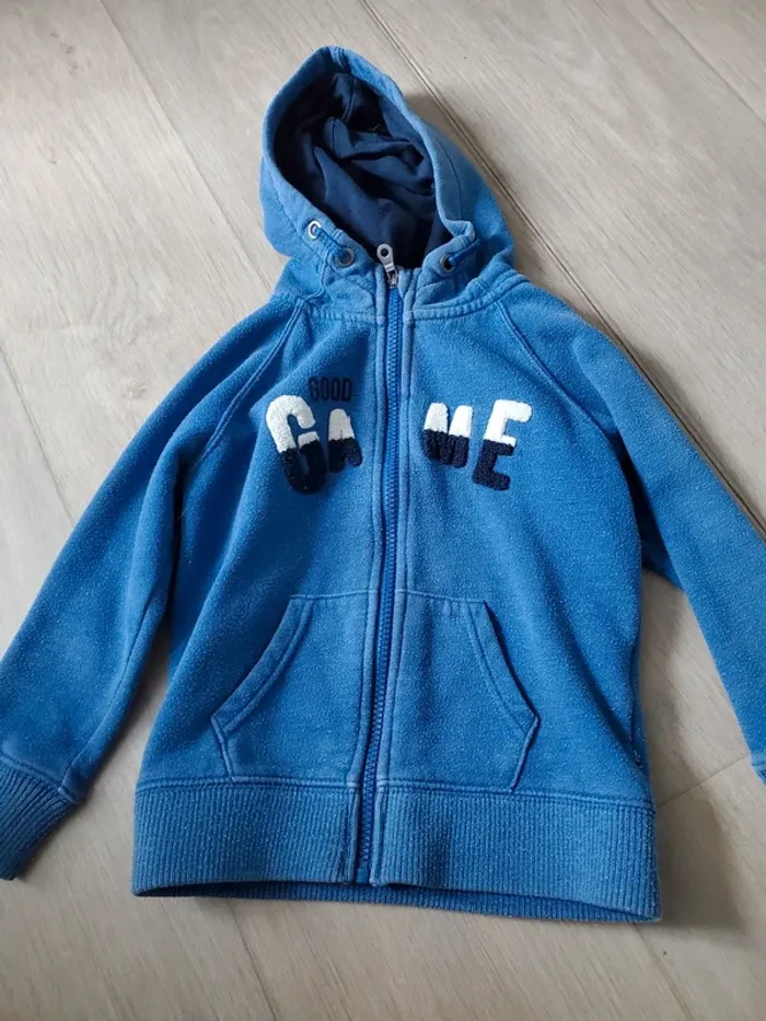 Veste à capuche 4 ans