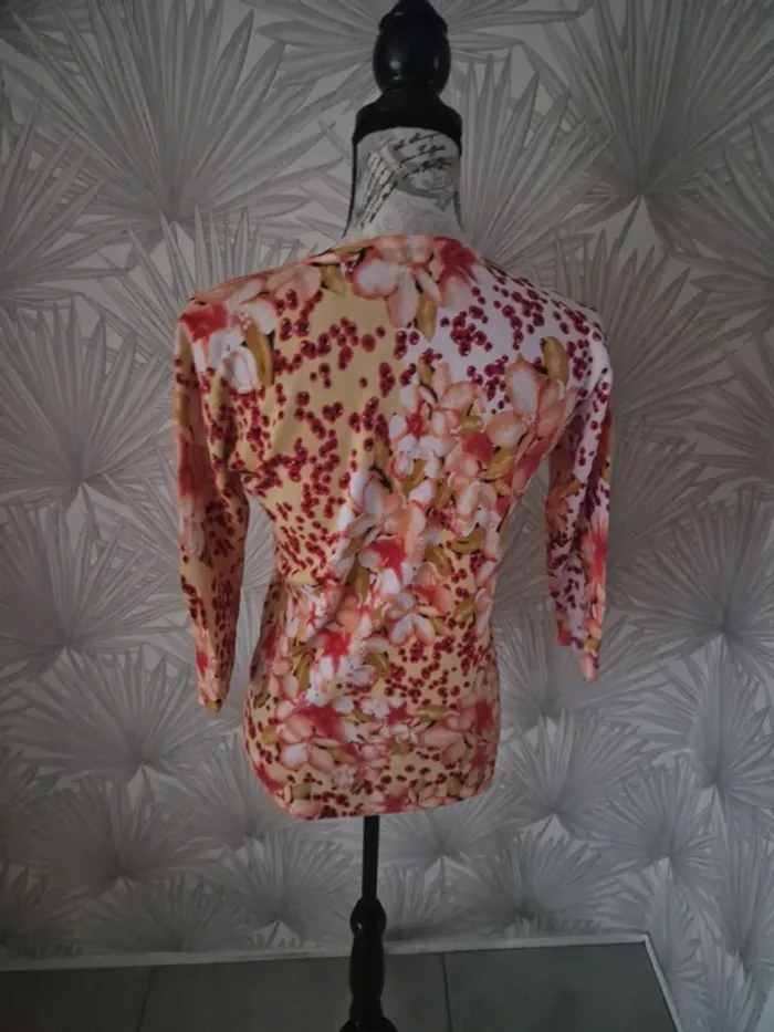 Joli pull fantaisie original taille 38/40 - photo numéro 2