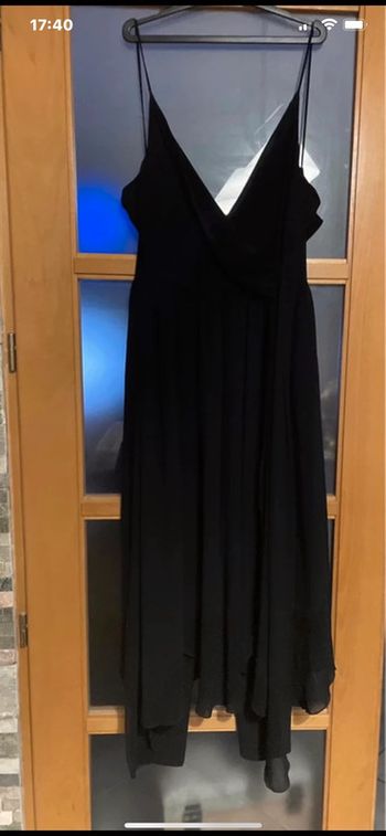 Très robe combinaison tulle taille L. Zara