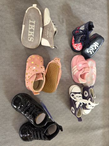 Lot de chaussures bebe ikks Adidas converses