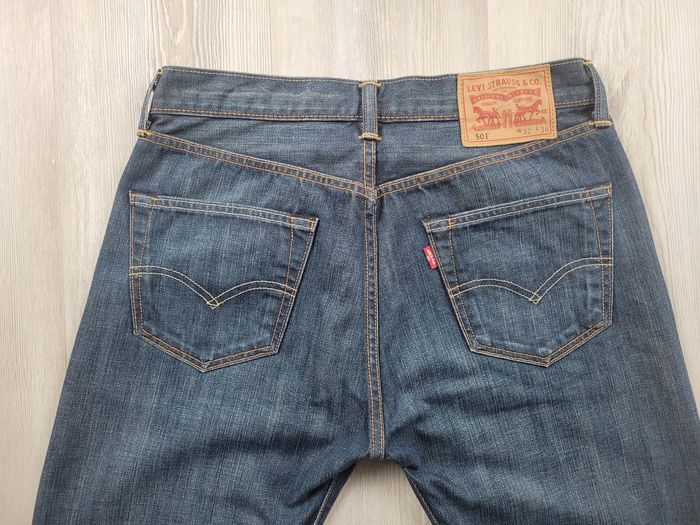 Jean Levi’s 501 dark indigo – Taille 42 / W32 L36 –Excellent état - photo numéro 3