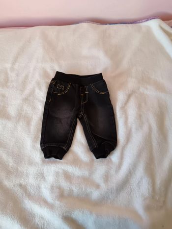Pantalon U tout petit